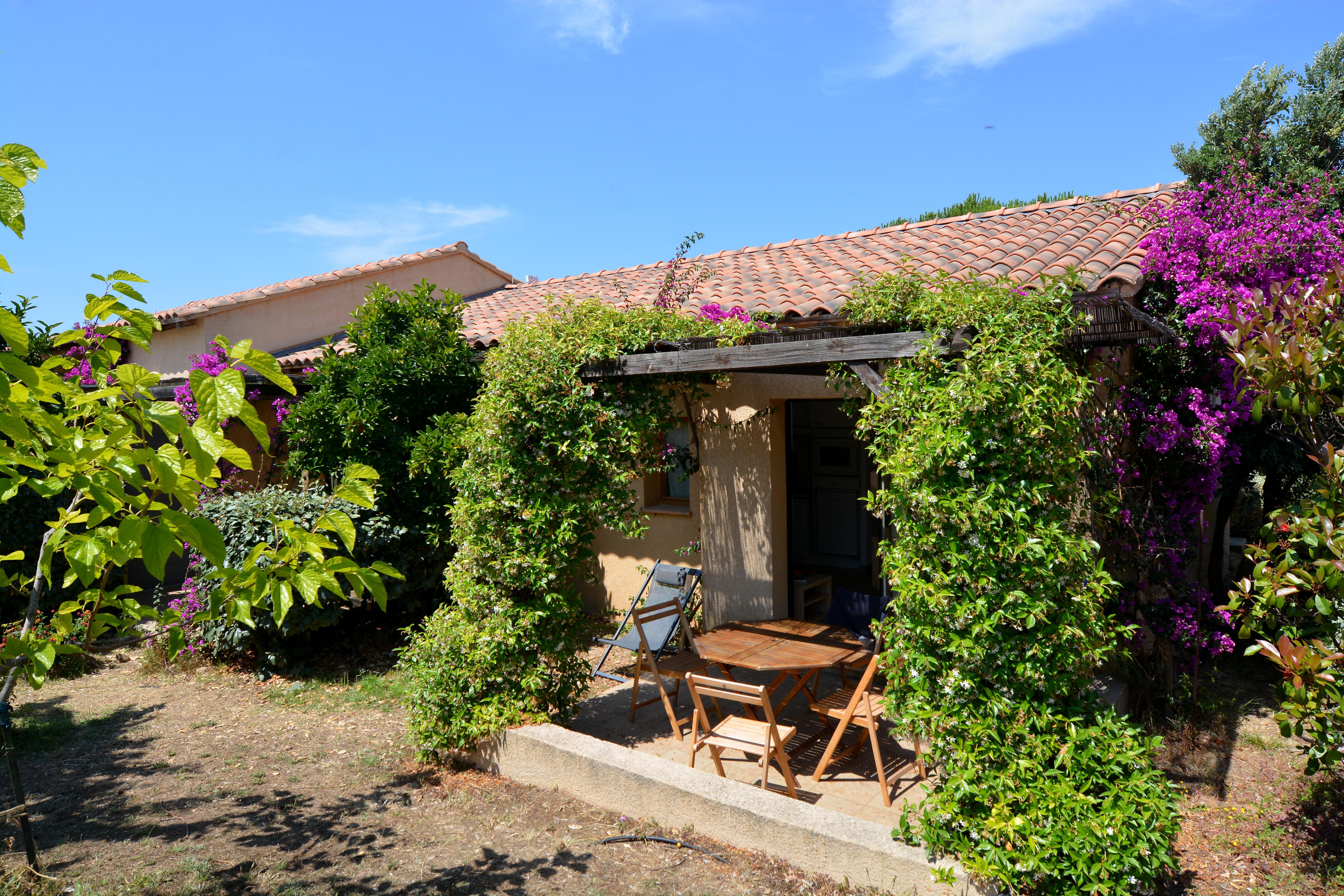 Residence Alba Rossa Serra-di-Ferro  Exterior photo